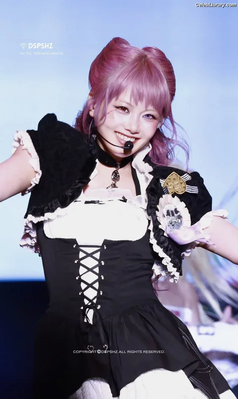 XG (Kpop) photo 1 of 3042