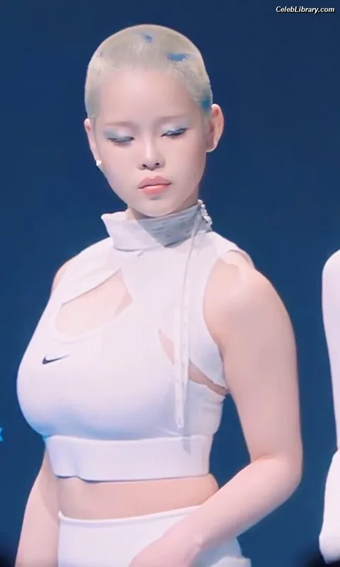 XG (Kpop) photo 18 of 3042