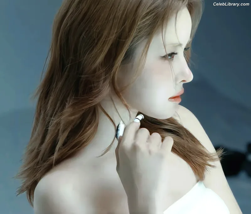 XG (Kpop) photo 4 of 3042