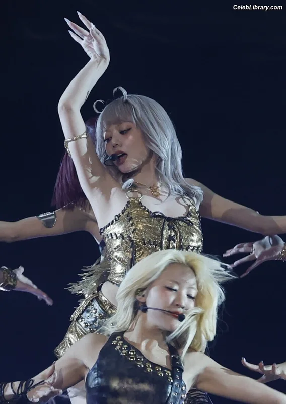 XG (Kpop) photo 16 of 3042