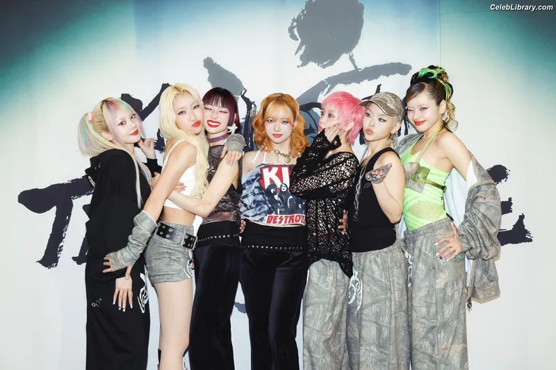 XG (Kpop) photo 9 of 3042