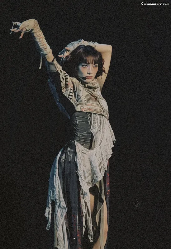XG (Kpop) photo 10 of 3042