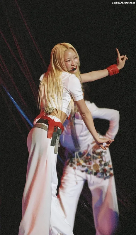 XG (Kpop) photo 17 of 3042
