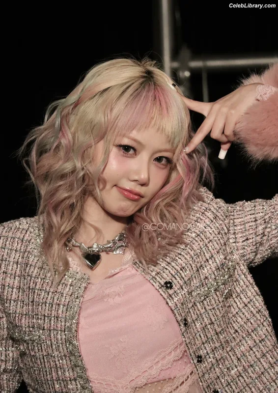 XG (Kpop) photo 19 of 3042