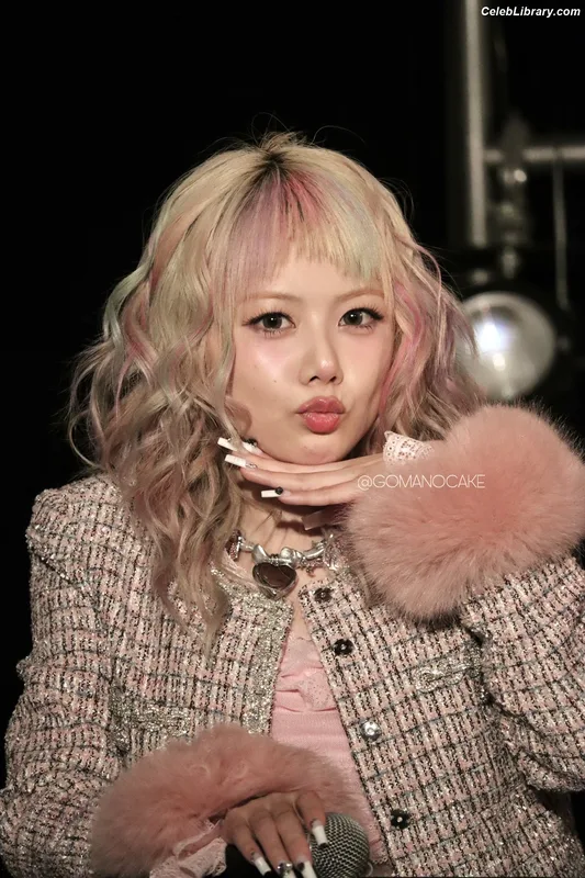 XG (Kpop) photo 20 of 3042