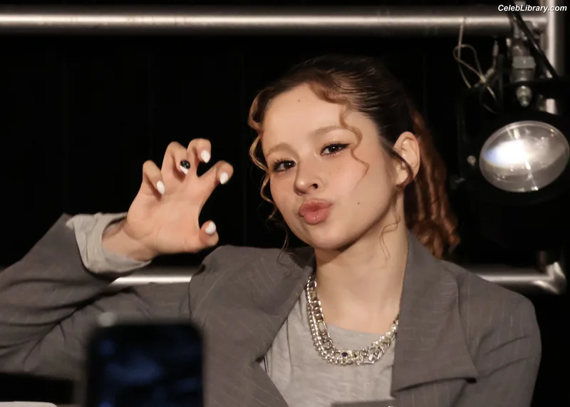 XG (Kpop) photo 10 of 3042