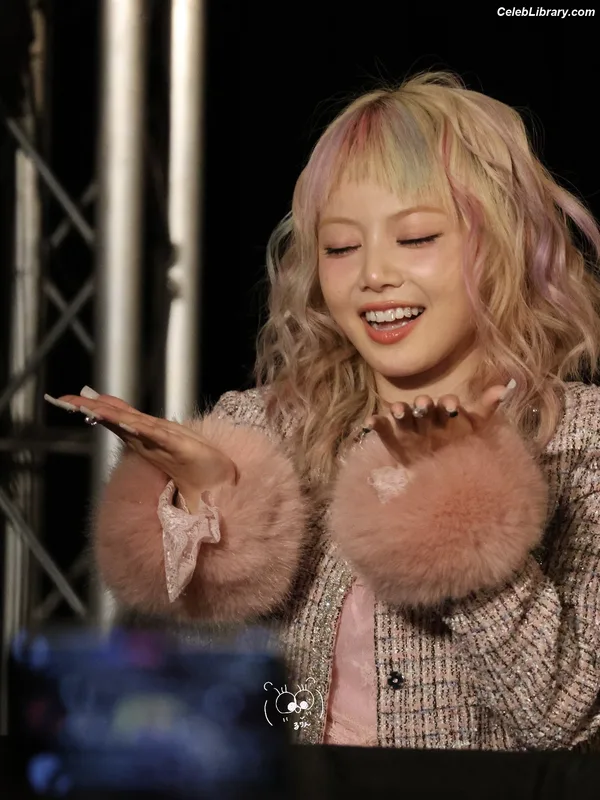 XG (Kpop) photo 21 of 3042