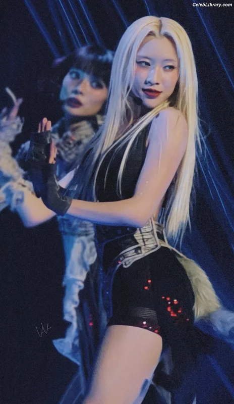 XG (Kpop) photo 4 of 3042