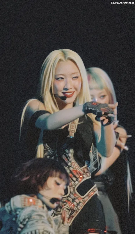 XG (Kpop) photo 5 of 3042