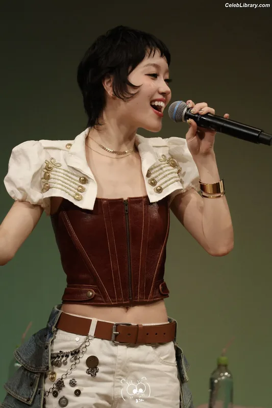 XG (Kpop) photo 10 of 3042
