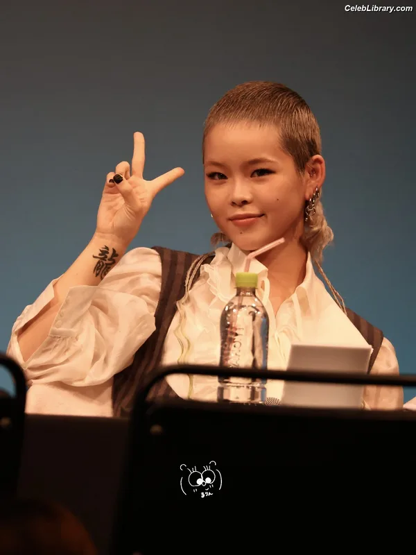 XG (Kpop) photo 12 of 3042