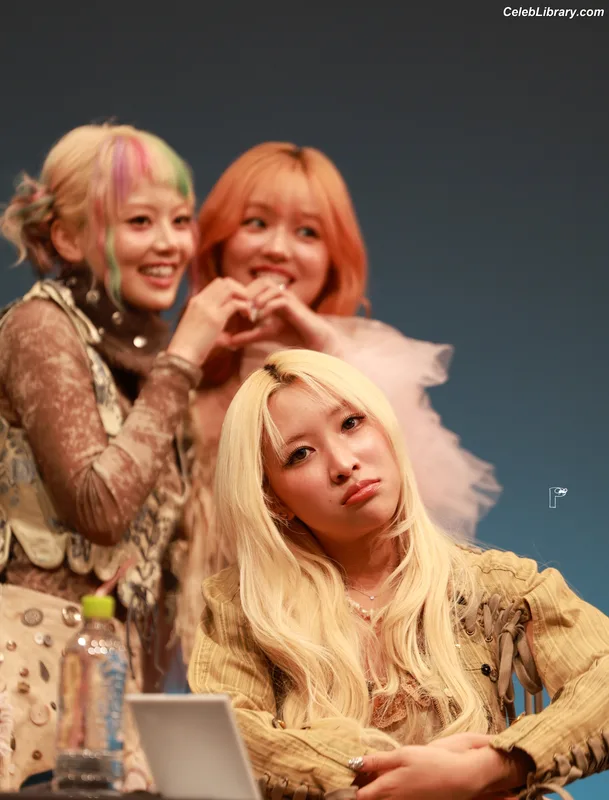 XG (Kpop) photo 15 of 3042