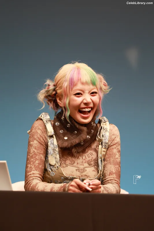 XG (Kpop) photo 18 of 3042