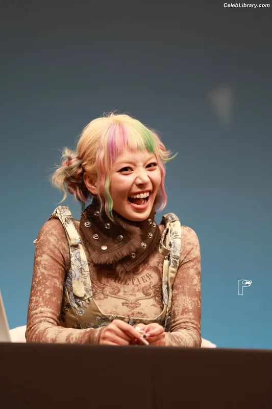 XG (Kpop) photo 19 of 3042