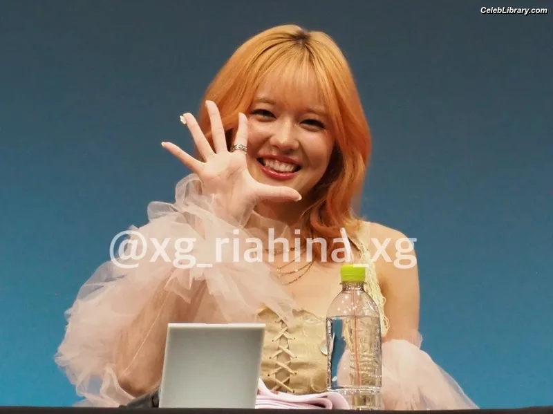 XG (Kpop) photo 6 of 3042