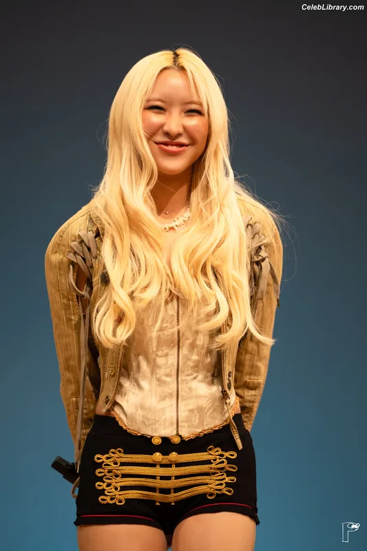 XG (Kpop) photo 4 of 3042