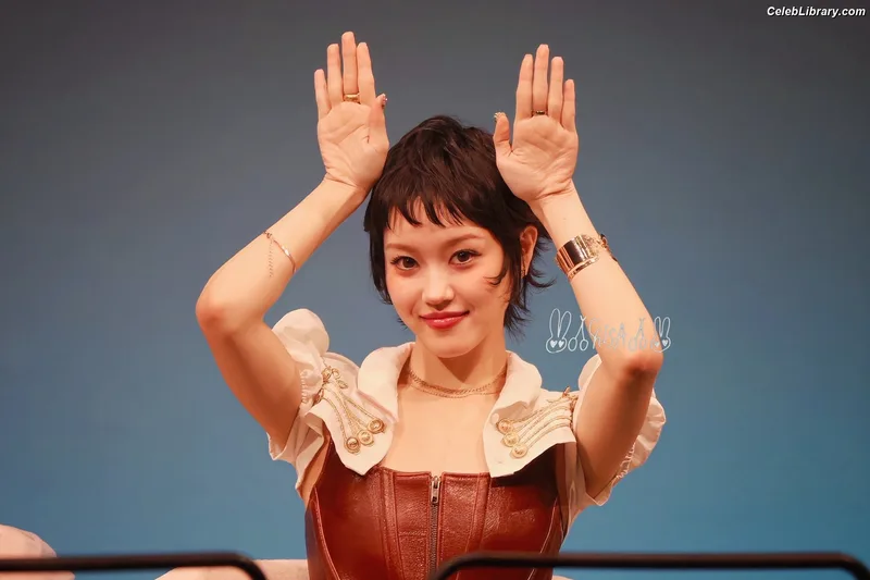 XG (Kpop) photo 9 of 3042