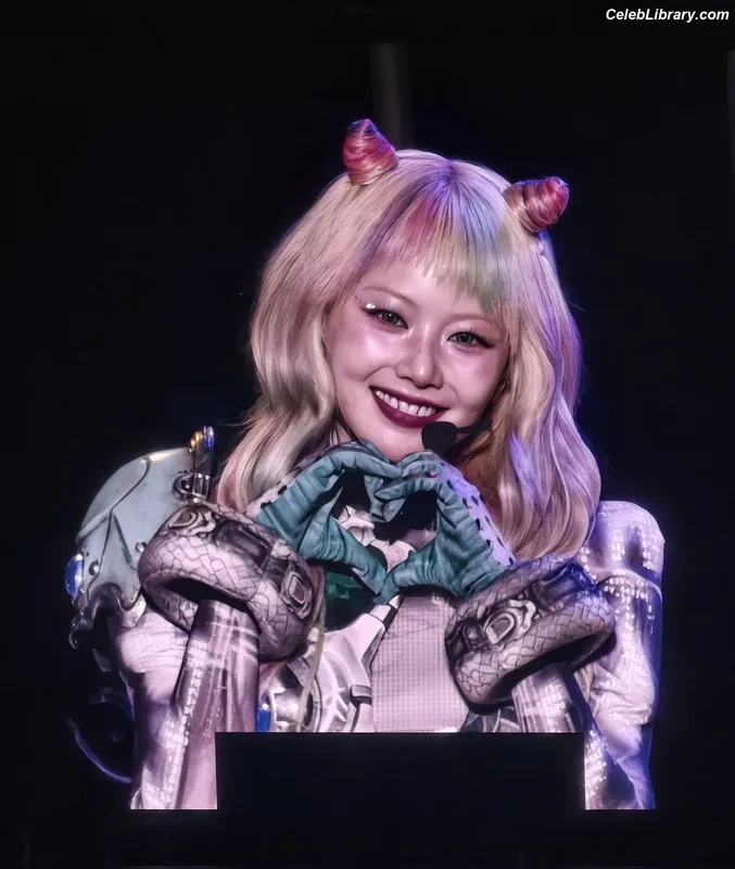 XG (Kpop) photo 3 of 3042