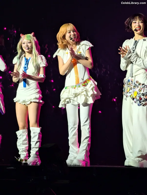 XG (Kpop) photo 13 of 3042
