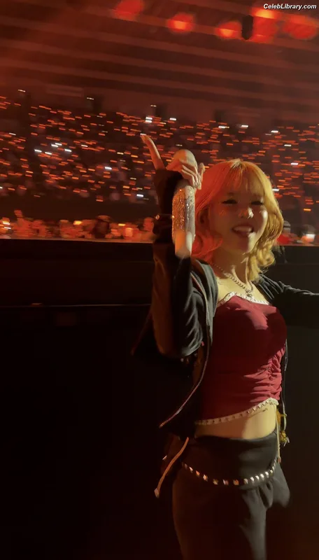 XG (Kpop) photo 16 of 3042