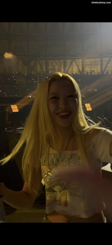 XG (Kpop) photo 15 of 3042