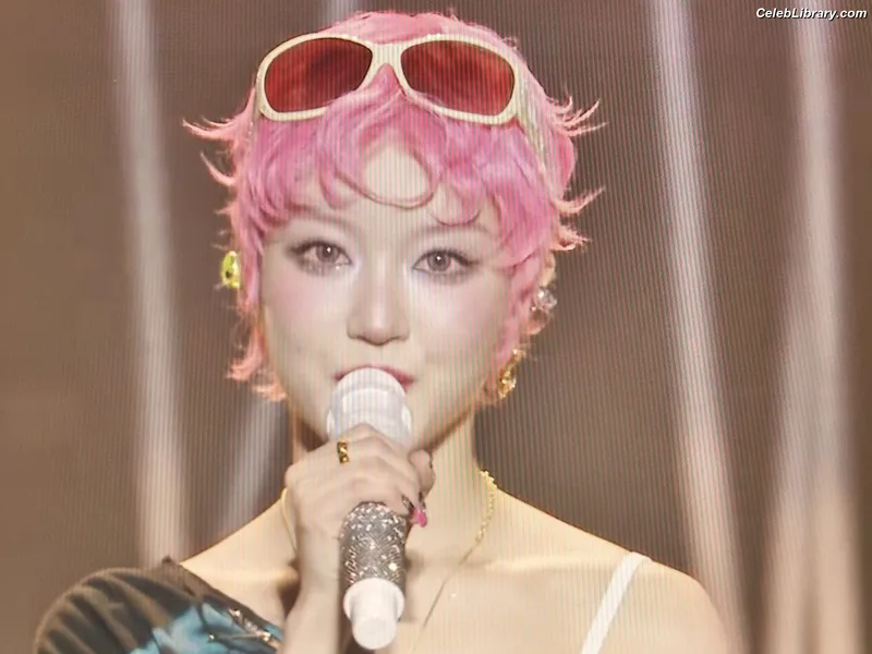 XG (Kpop) photo 3 of 3042