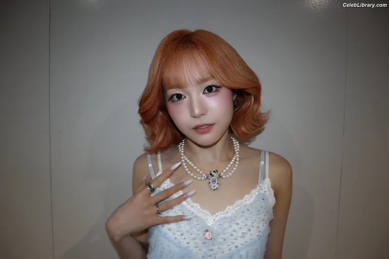 XG (Kpop) photo 5 of 3042