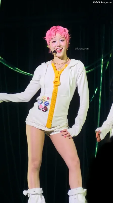 XG (Kpop) photo 7 of 3042