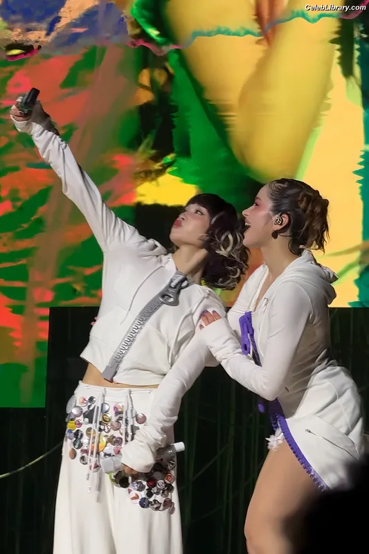 XG (Kpop) photo 7 of 3042