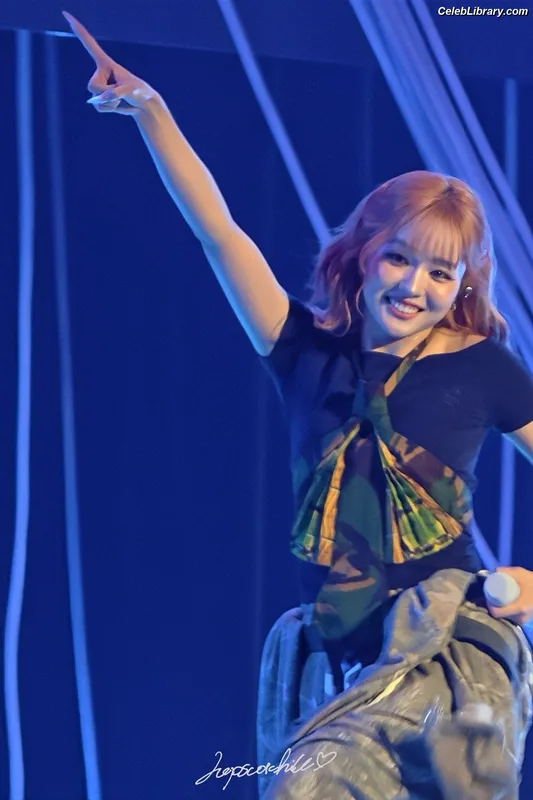 XG (Kpop) photo 3 of 3042