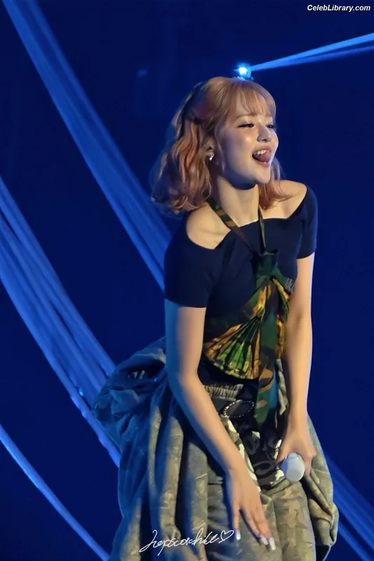 XG (Kpop) photo 4 of 3042