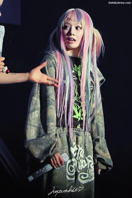 XG (Kpop) photo 19 of 3042