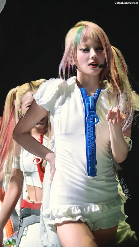 XG (Kpop) photo 10 of 3042