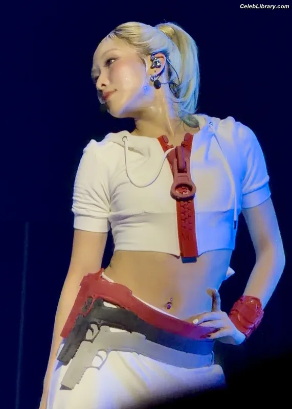 XG (Kpop) photo 1 of 3042