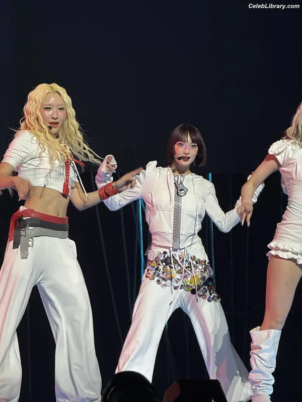 XG (Kpop) photo 10 of 3042
