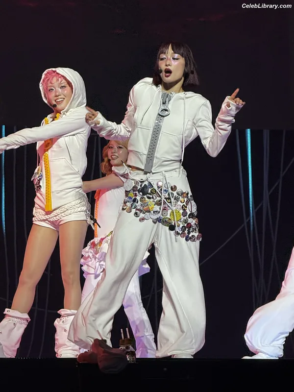 XG (Kpop) photo 17 of 3042