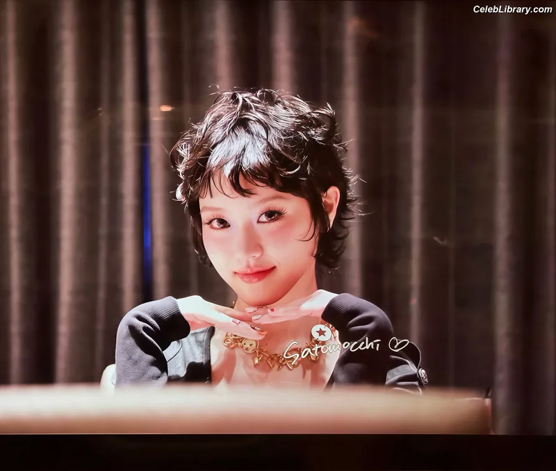 XG (Kpop) photo 12 of 3042