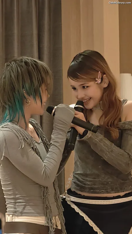 XG (Kpop) photo 16 of 3042