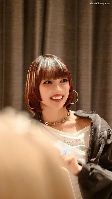 XG (Kpop) photo 20 of 3042