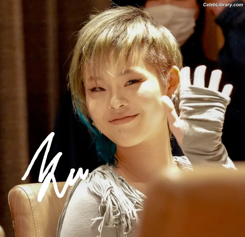 XG (Kpop) photo 4 of 3042