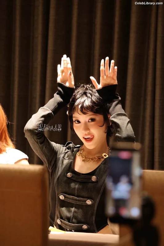 XG (Kpop) photo 9 of 3042