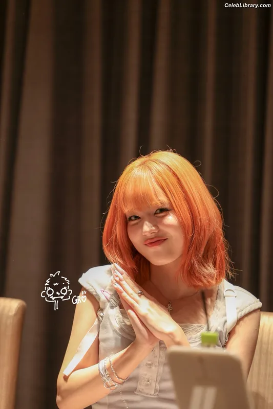 XG (Kpop) photo 4 of 3042