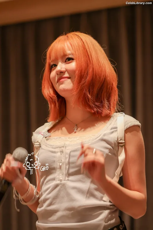 XG (Kpop) photo 5 of 3042