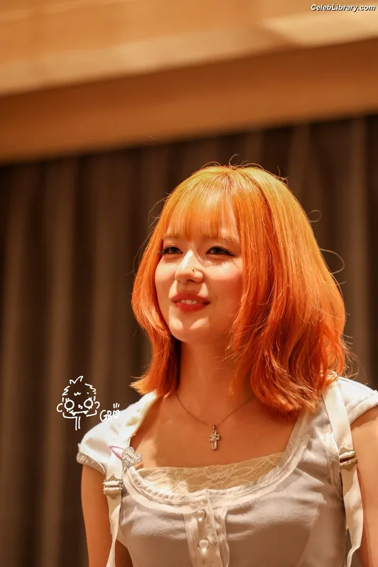 XG (Kpop) photo 6 of 3042