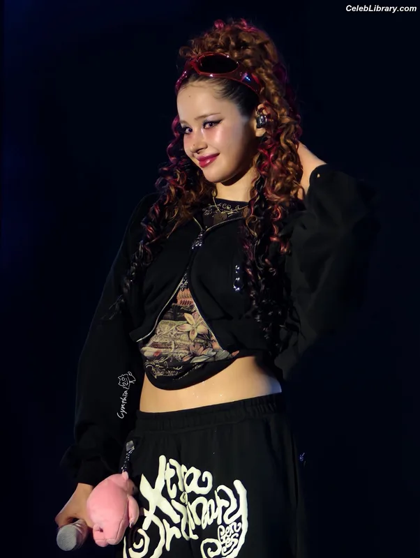XG (Kpop) photo 12 of 3042