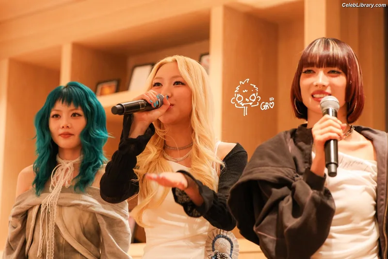 XG (Kpop) photo 6 of 3042