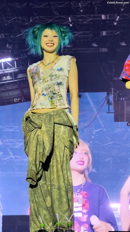 XG (Kpop) photo 7 of 3042