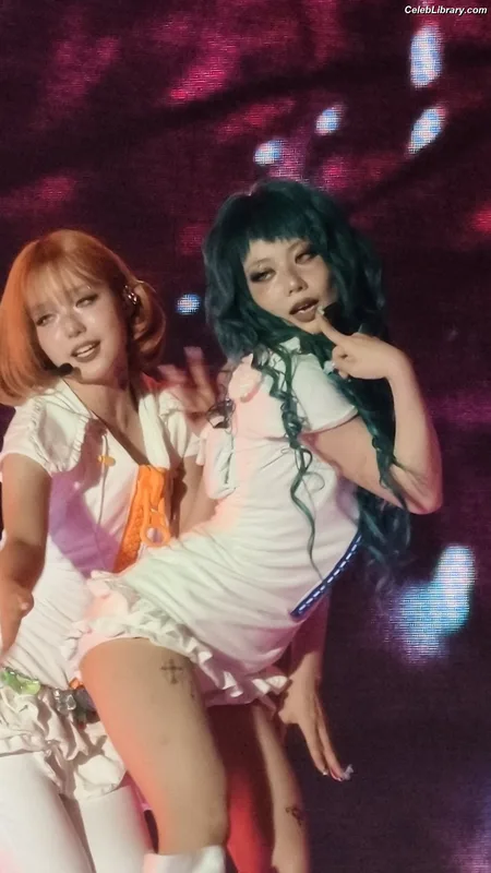 XG (Kpop) photo 12 of 3042