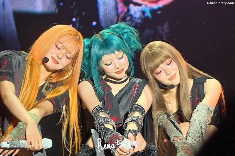 XG (Kpop) photo 12 of 3042