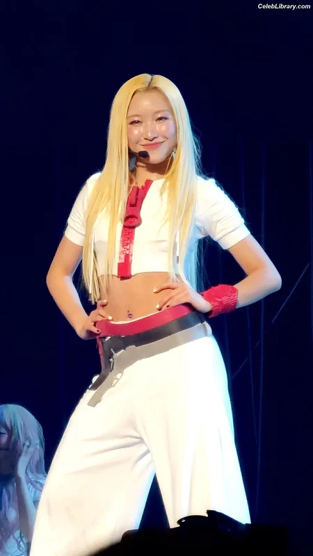 XG (Kpop) photo 5 of 3042